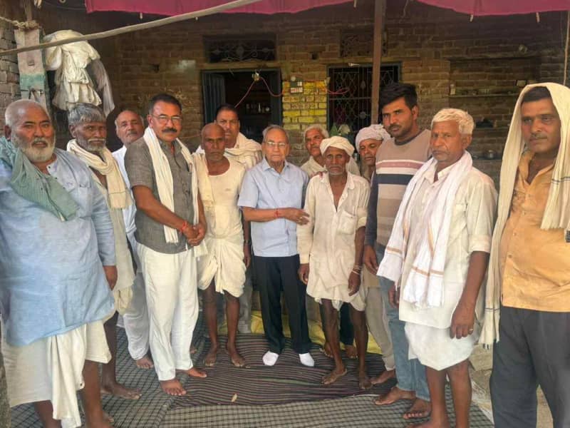 बूंदी विधायक ने गरीब परिवारों को दी आर्थिक सहायता राशि