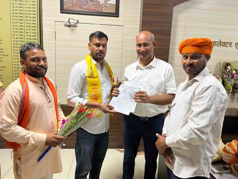 सूनगर पंचायत समस्याओं को लेकर ग्रामीण कलेक्टर से मिले