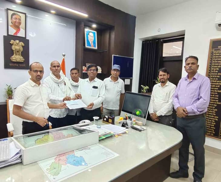 जनसहयोग से सिनौली विद्यालय को मिला विकास हेतु बड़ा सहयोग