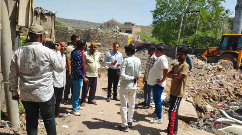 बूंदी में स्वच्छता अभियान तेज, सीएमएचओ ने वार्डों का निरीक्षण किया