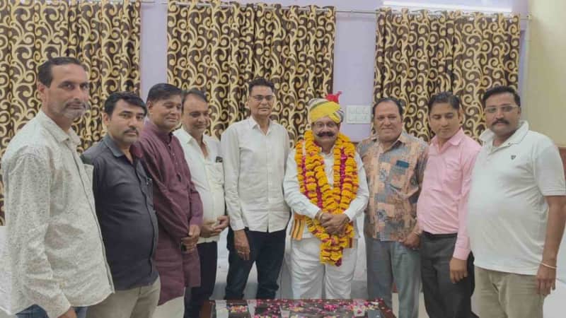 बूंदी में माटी कला बोर्ड अध्यक्ष का कार्यकर्ताओं से संवाद