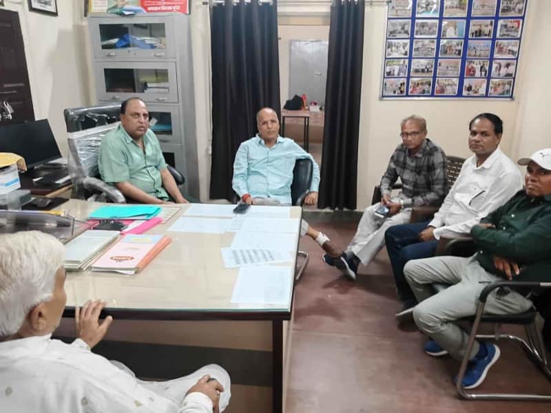 टोडारायसिंह विद्यालय विकास समिति बैठक में मंत्री कन्हैयालाल चौधरी उपस्थित