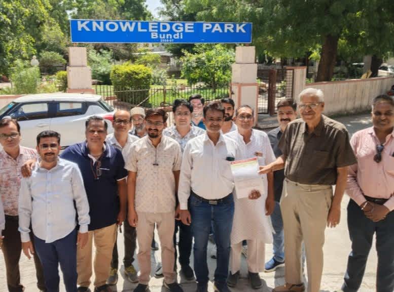ऑनलाइन दवा बिक्री विरोध में बूंदी केमिस्ट हड़ताल रही पूरी सफल