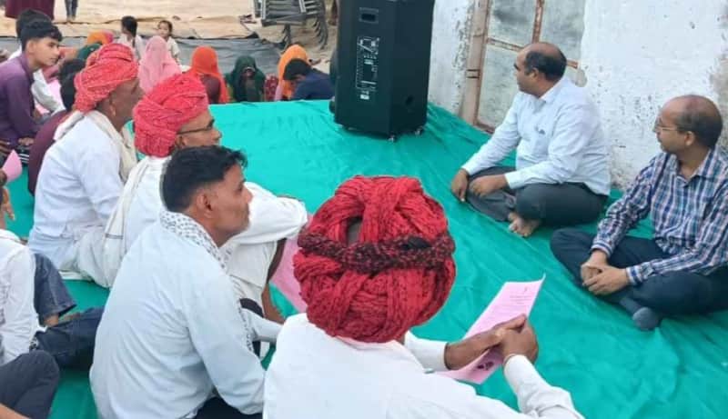 लक्ष्मीपुरा में कृषि व पशुपालन पर रात्रि चौपाल आयोजित