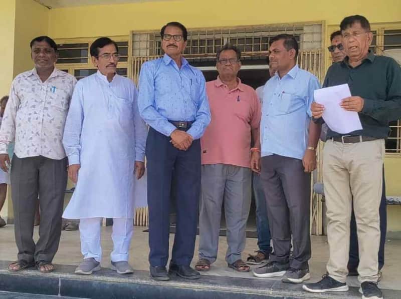 पेंशनर्स ने आरजीएचएस चिकित्सा सुविधा बहाली हेतु सौंपा ज्ञापन