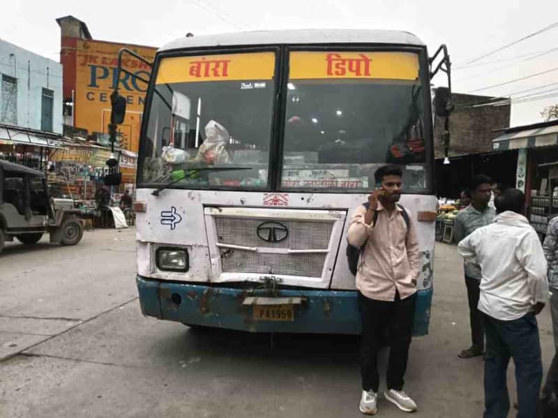 ब्रेकडाउन रोडवेज बस से यात्री परेशान, समय पर नहीं पहुंचे