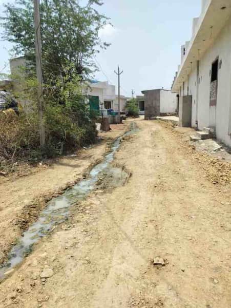 माटुंदा में जलमग्न आम रास्ता, ग्रामीणों ने जताया आक्रोश