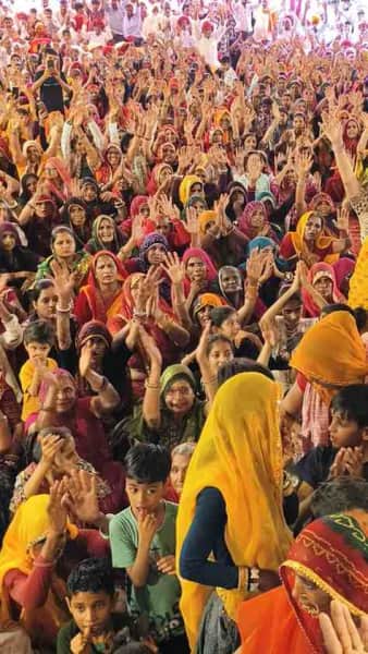 बरवास महायज्ञ में वैदिक मंत्रों संग श्रीकृष्ण जन्मोत्सव मनाया