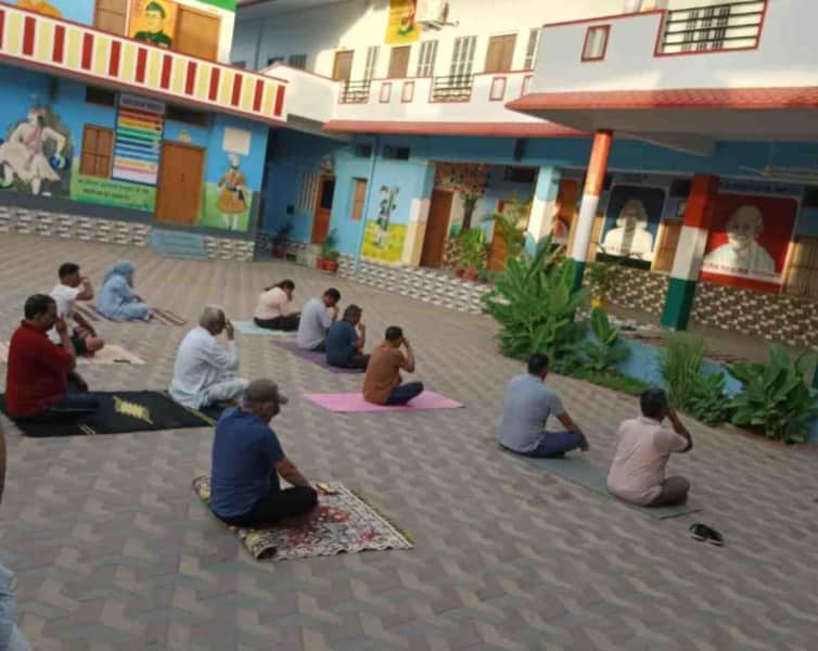 मकराना में निशुल्क योग शिविर बना स्वास्थ्य जागरूकता का केंद्र