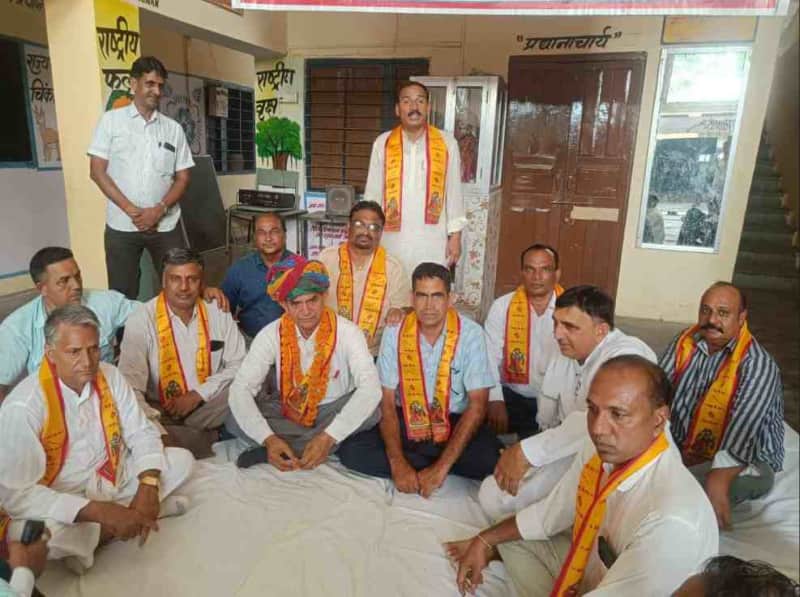 प्रबोधक संघ की बैठक संपन्न, मांगों पर आंदोलन की चेतावनी