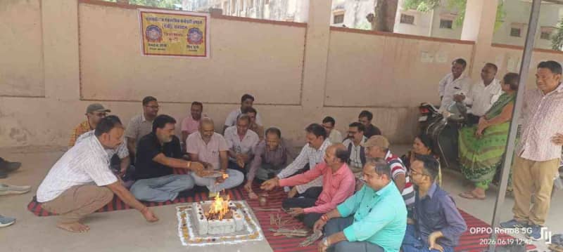 पंचायतीराज कर्मचारियों ने सद्बुद्धि यज्ञ कर सरकार को चेताया