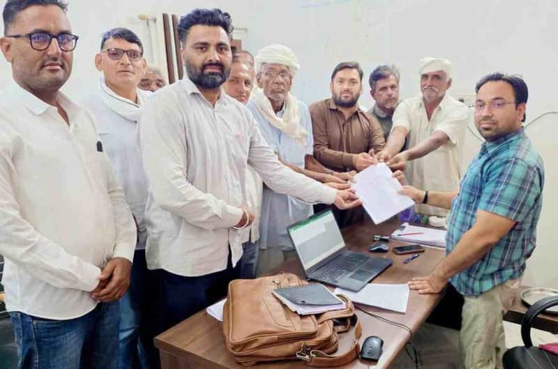 गुदलेसर में नहरी पानी समस्याओं को लेकर ग्रामीणों ने उठाई आवाज