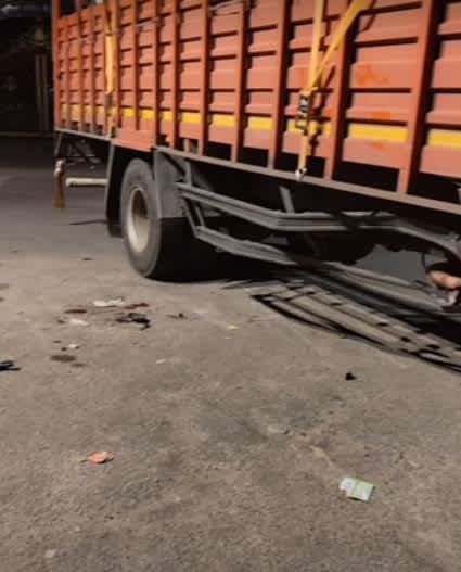 जयपुर जलमहल सड़क हादसे में ट्रक की चपेट से युवक की मौत