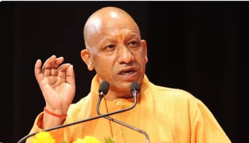 योगी सरकार का मास्टर स्ट्रोक, यूपी में शिक्षक वोट बैंक पर बड़ा दांव