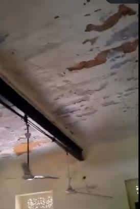 ओडिशा हॉस्टल में बदहाल व्यवस्था, खाने में कीड़े मिलने का आरोप; 180 छात्र हॉस्टल छोड़कर पैदल निकले