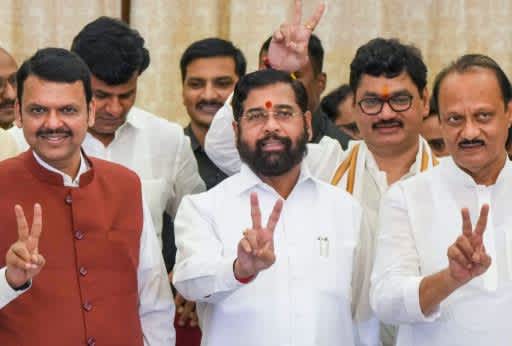 फडणवीस की बैठक से शिंदे दूर, दिल्ली दौरे पर सियासी सवाल