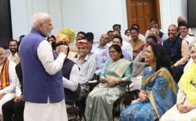 शिक्षक दिवस पर पीएम मोदी ने राष्ट्रीय पुरस्कार विजेता शिक्षकों से किया संवाद