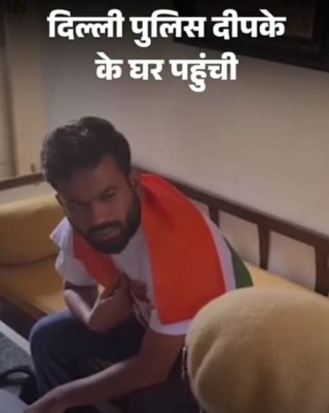 दिल्ली में अभिजीत दीपके को पुलिस का नोटिस, शाम को तिरंगा रैली