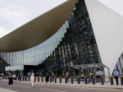 В аэропорту "Гагарин" инженер воровал сигнальные патроны. Его взяли с поличным