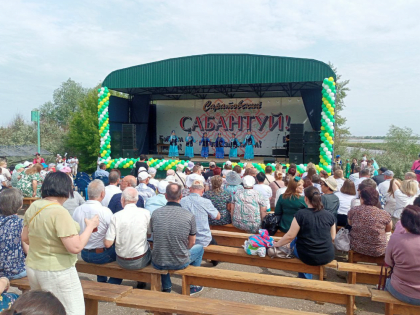 В селе Усть-Курдюм в 32-й раз проходит национальный праздник Сабантуй, посвященный окончанию весенних полевых работ