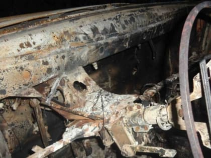 Пожар автомобиля в Заводском районе Саратова