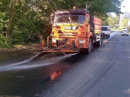 Коммунальными службами в круглосуточном режиме проводятся мероприятия по уборке города