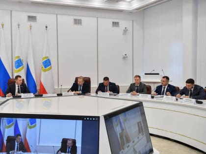 Губернатор Роман Бусаргин провел постоянно действующее совещание с зампредами и министрами, а также главами районов.