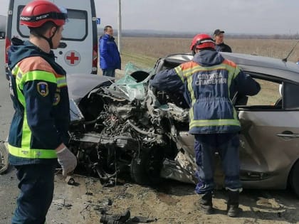 В ДТП на трассе в Саратове погиб водитель. Еще двое пострадали