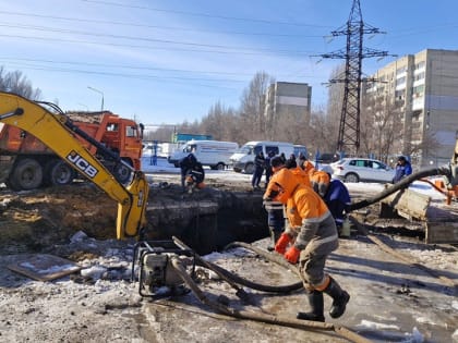 Не только чопики. Саратовводоканал потратит больше 11 млн рублей на хомуты