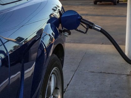 Росстат: Саратовская область стала регионом-лидером по снижению цен на бензин