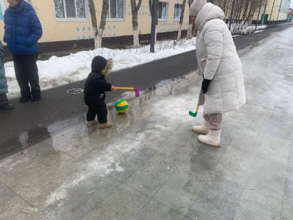 Сегодня в городе Марксе на Русской площади прошли «Веселые старты»