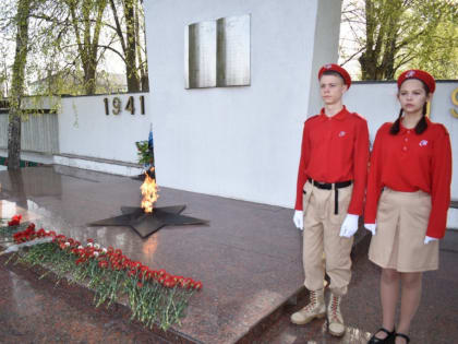 Сегодня, 19 апреля, на площади Памяти и Славы состоялся митинг, посвященный Дню единых действий в память о геноциде советского народа нацистами и их пособниками в годы Великой Отеч