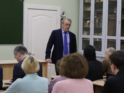 Новым директором саратовского ФТЛ №1 стал радиофизик