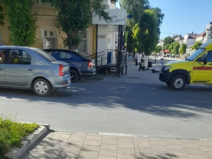 В центре города 12-летний мальчик на электросамокате сбил женщину