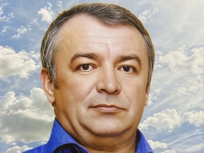 СВО. В Энгельсе простились с сержантом Олегом Свекольниковым