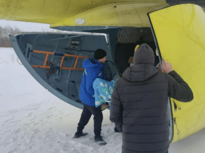 Из Екатериновки вертолетом доставили в Саратов тяжелого пациента