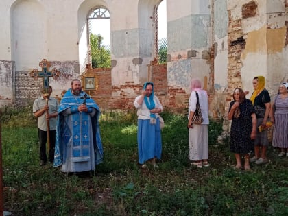 Престольный праздник восстанавливающегося храма