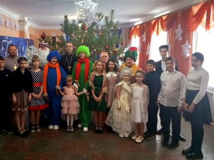 В Центральном Доме Культуры города Аркадака прошла Рождественская детская ёлка