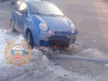 В Саратове сбитый дорожный знак упал на пятилетнюю девочку