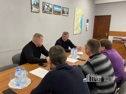 Глава заксобрания в выходные работает в своем избирательном округе