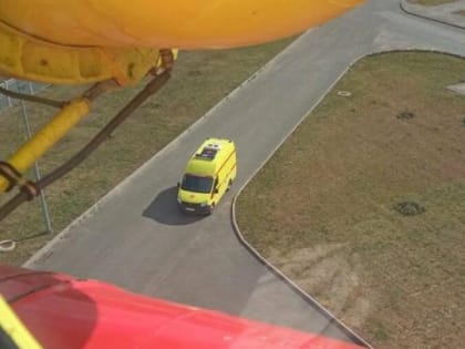 Саратовская санавиация помогла мальчику, отравившемуся консервами