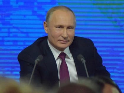 Владимир Путин отметил работу саратовских врачей, экс-министра и тракториста