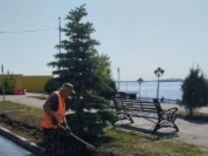 Коммунальными службами в круглосуточном режиме проводятся мероприятия по уборке города