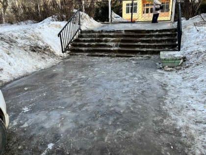 Жители Юбилейного опасаются за здоровье учеников саратовской гимназии