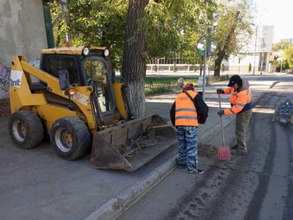 Коммунальными службами в круглосуточном режиме проводятся мероприятия по уборке города