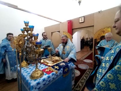 В годовщину пресвитерской хиротонии епископ Тарасий совершил Божественную литургию