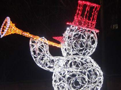 Новый год. Мэрия призвала саратовцев не кричать и запомнить подозрительных людей