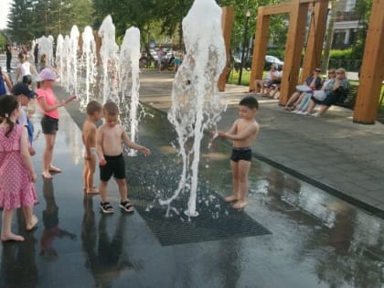 Саратовцам рассказали об опасностях купания в фонтанах