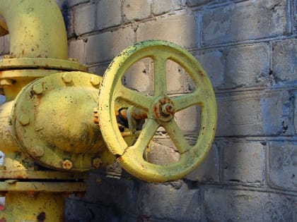 Под Саратовом большегруз разорвал газовую трубу