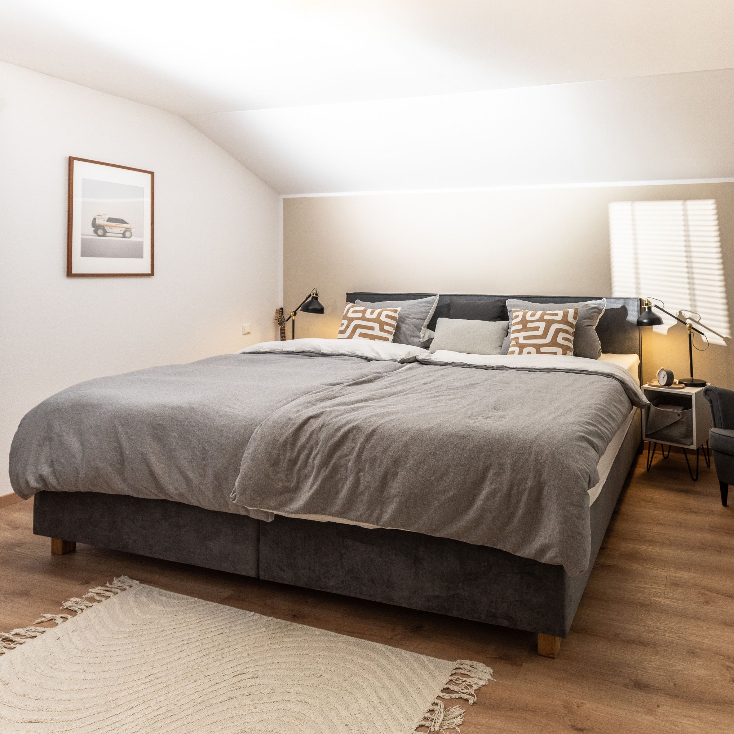 Mozart Familienbett 240x200cm | Boxspringbett, Dunkelgrau | Konfigurierbar mit Bettkasten oder Elektrisch Verstellbar